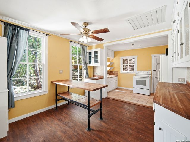 846 Private Road 260 W, Medina, TX 78056