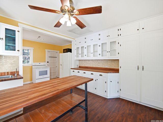 846 Private Road 260 W, Medina, TX 78056