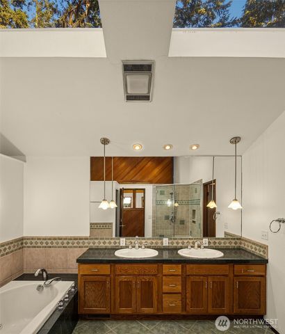 7016 165th Place SW, Edmonds, WA 98026