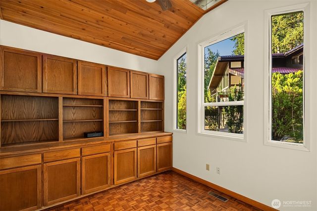 7016 165th Place SW, Edmonds, WA 98026