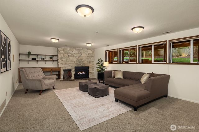 7016 165th Place SW, Edmonds, WA 98026