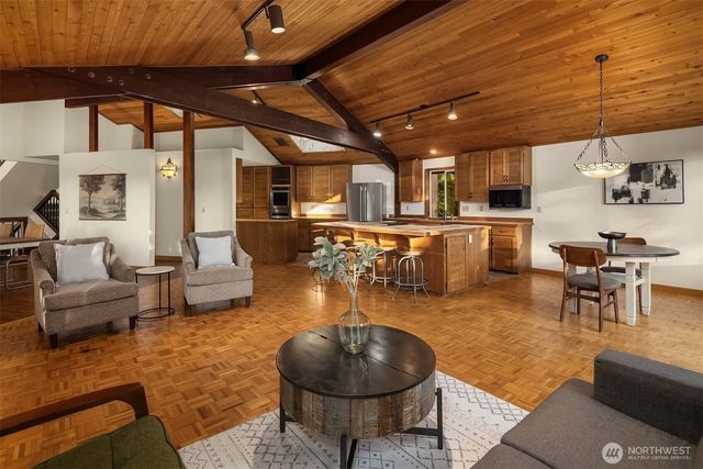 7016 165th Place SW, Edmonds, WA 98026