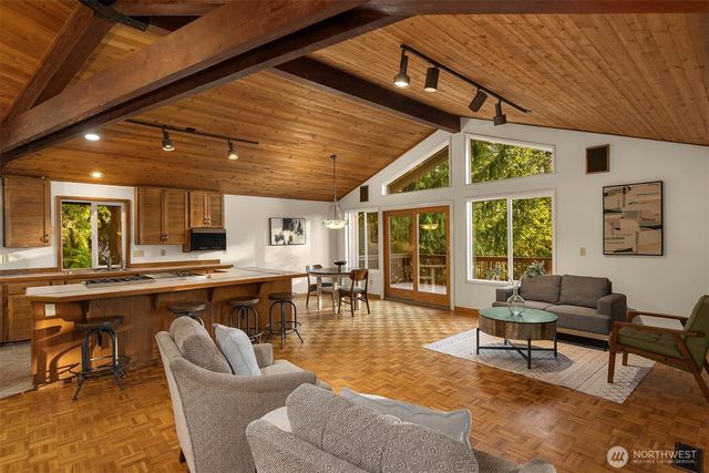 7016 165th Place SW, Edmonds, WA 98026