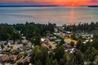 7016 165th Place SW, Edmonds, WA 98026