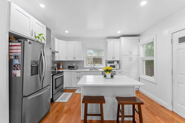 35 Huntington St, Brockton, MA 02301