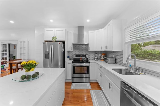 35 Huntington St, Brockton, MA 02301