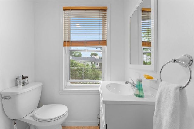 35 Huntington St, Brockton, MA 02301