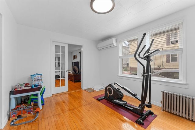 35 Huntington St, Brockton, MA 02301