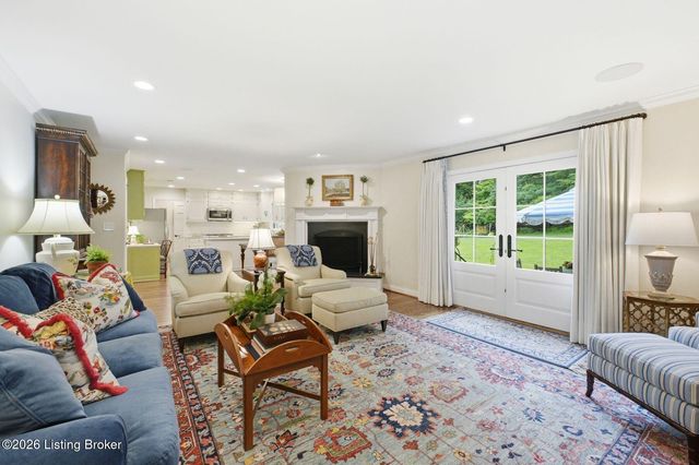 1705 Cold Springs Rd, Anchorage, KY 40223