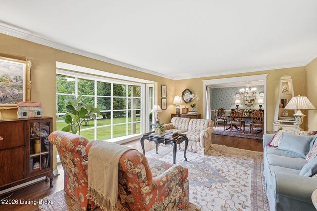 1705 Cold Springs Rd, Anchorage, KY 40223
