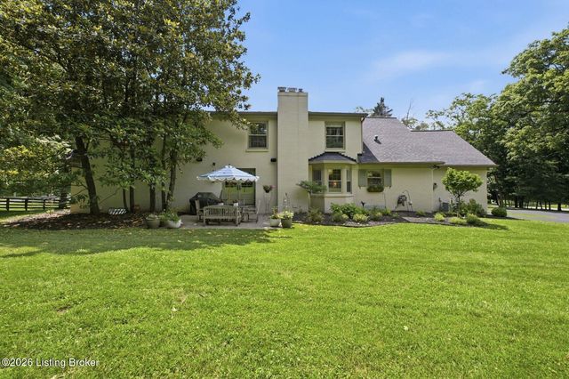 1705 Cold Springs Rd, Anchorage, KY 40223