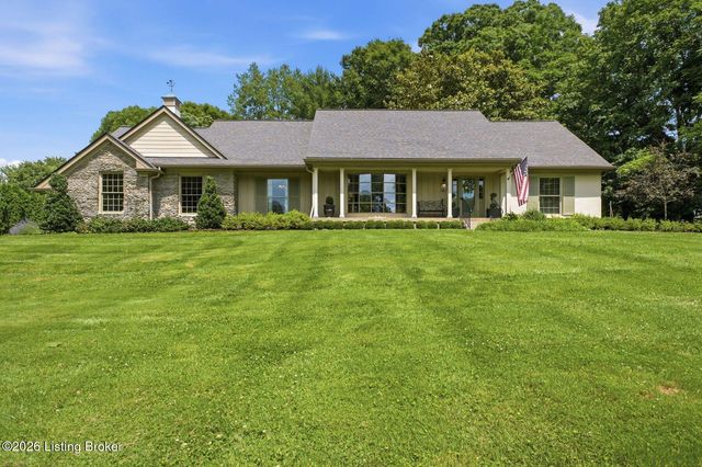 1705 Cold Springs Rd, Anchorage, KY 40223
