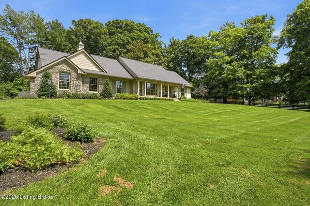 1705 Cold Springs Rd, Anchorage, KY 40223