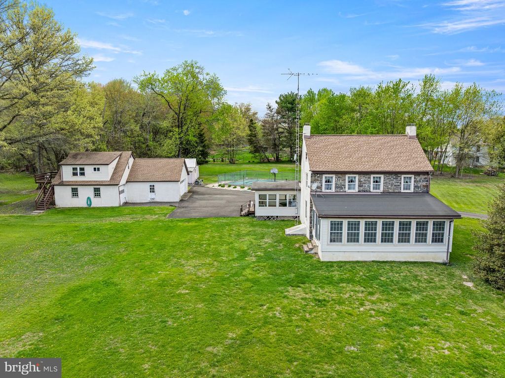 5666 OLD DURHAM RD, Pipersville, PA 18947