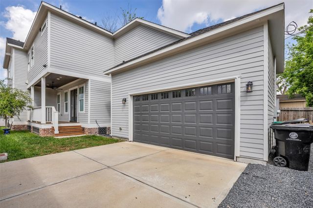 800 Walton Street, Houston, TX 77009