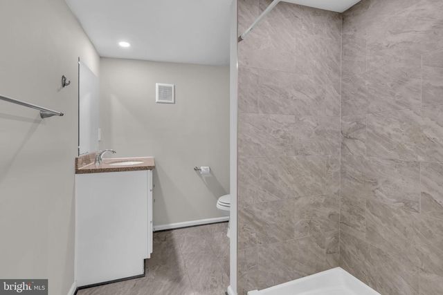 6604 LINGANORE RD, Frederick, MD 21701