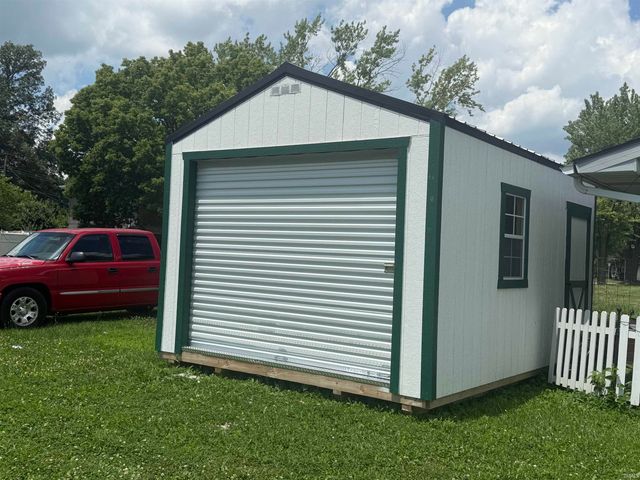 100 Ivy Lane, Hartford City, IN 47348