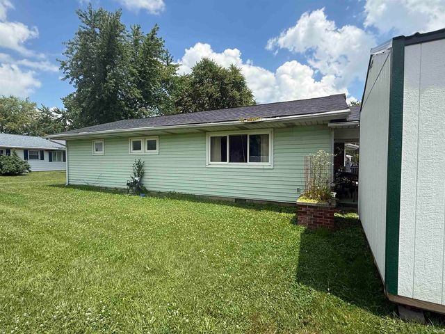 100 Ivy Lane, Hartford City, IN 47348