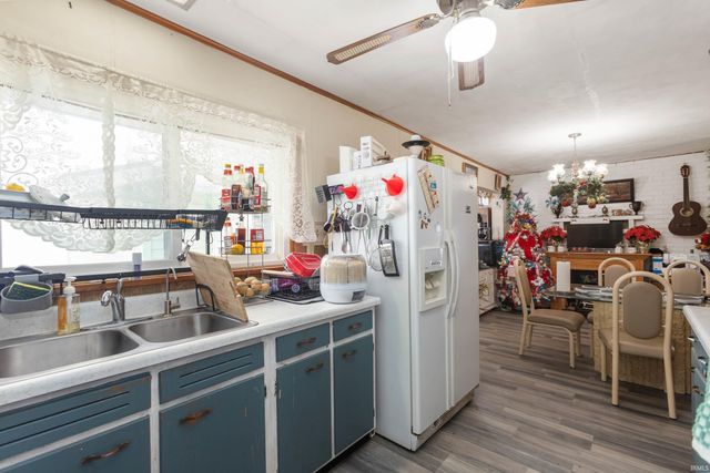 100 Ivy Lane, Hartford City, IN 47348