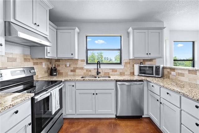 509 Kaanapali LN, Bastrop, TX 78602