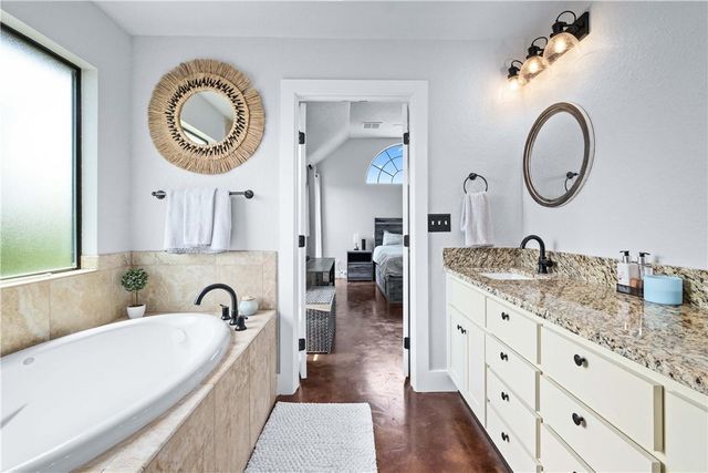 509 Kaanapali LN, Bastrop, TX 78602