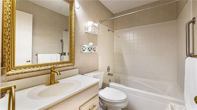 315 N Woodson Drive, Raymore, MO 64083