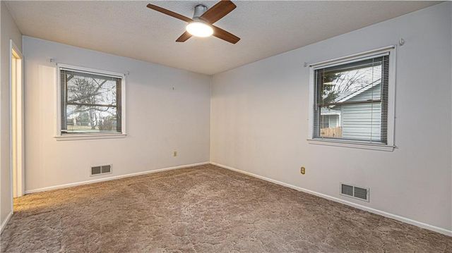 315 N Woodson Drive, Raymore, MO 64083