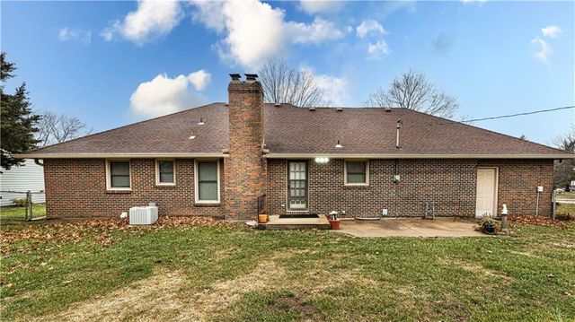 315 N Woodson Drive, Raymore, MO 64083