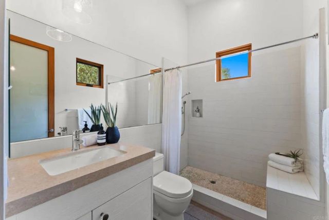 1866 Sheridan Road, Encinitas, CA 92024
