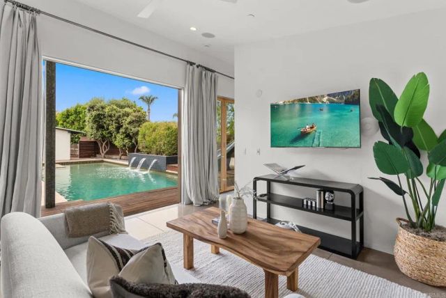 1866 Sheridan Road, Encinitas, CA 92024