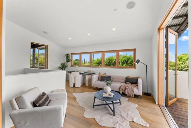 1866 Sheridan Road, Encinitas, CA 92024