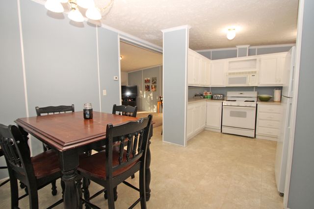 406 Spruce Drive, Belvidere, IL 61008