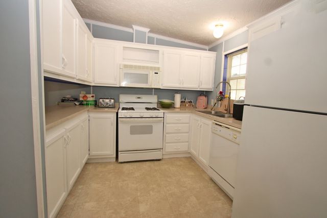 406 Spruce Drive, Belvidere, IL 61008