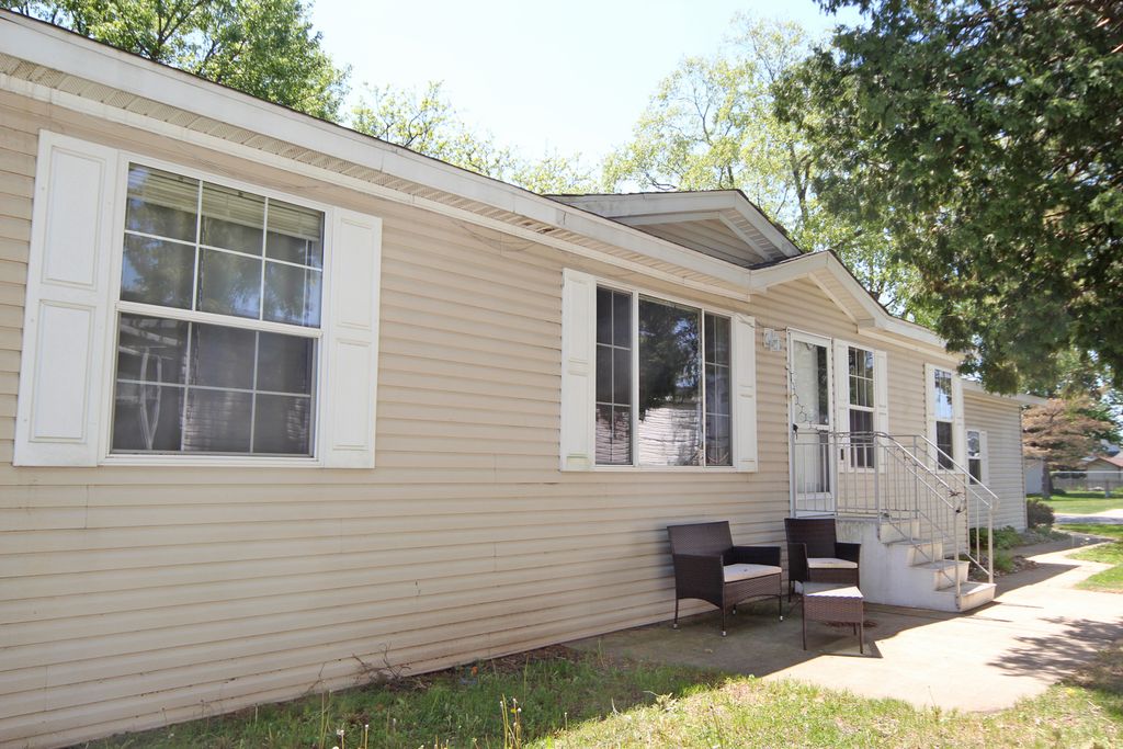 406 Spruce Drive, Belvidere, IL 61008