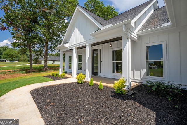 135 Oak Terrace Drive, Baldwin, GA 30511