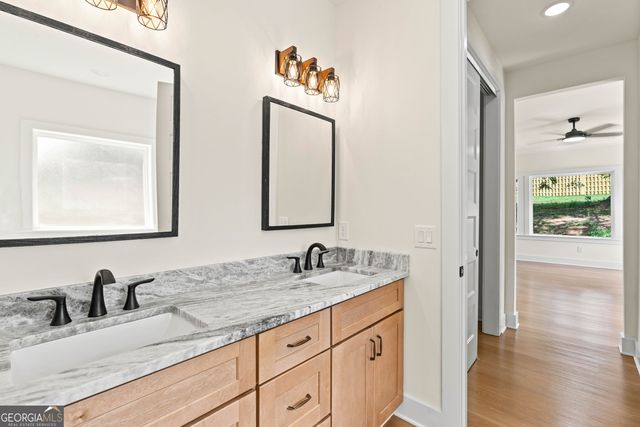 135 Oak Terrace Drive, Baldwin, GA 30511