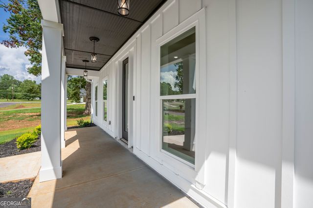 135 Oak Terrace Drive, Baldwin, GA 30511