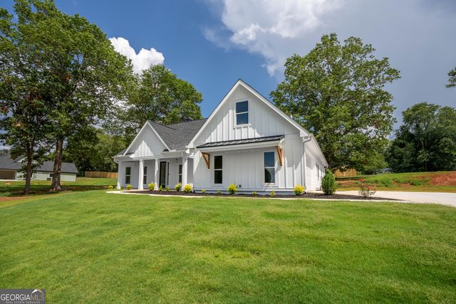 135 Oak Terrace Drive, Baldwin, GA 30511