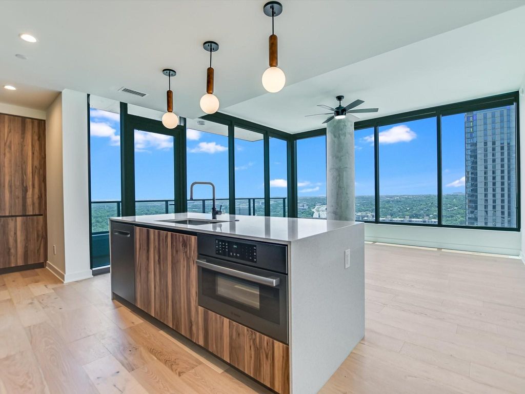 84 East Ave 2506, Austin, TX 78701
