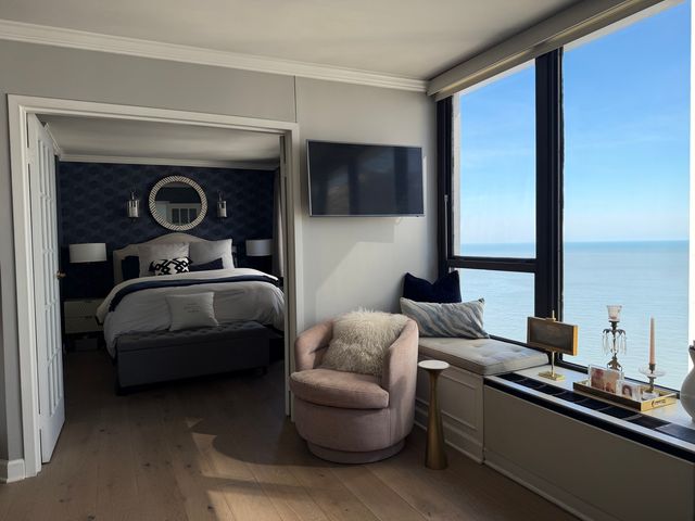 1313 N Ritchie Court 2706, Chicago, IL 60610