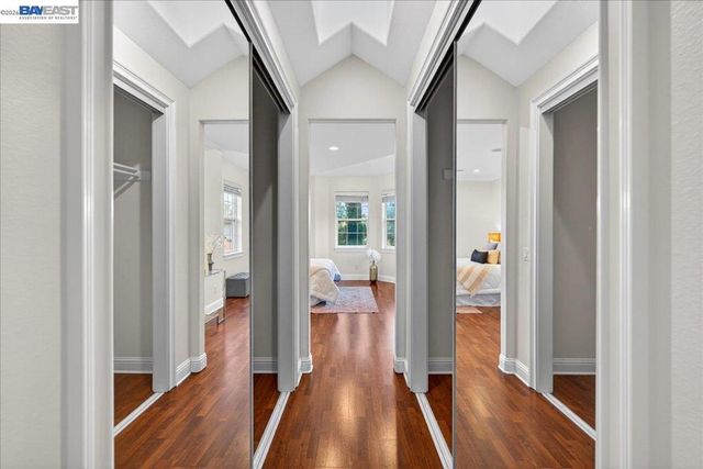 725 W Hacienda AVE, Campbell, CA 95008