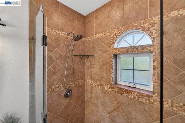 725 W Hacienda AVE, Campbell, CA 95008