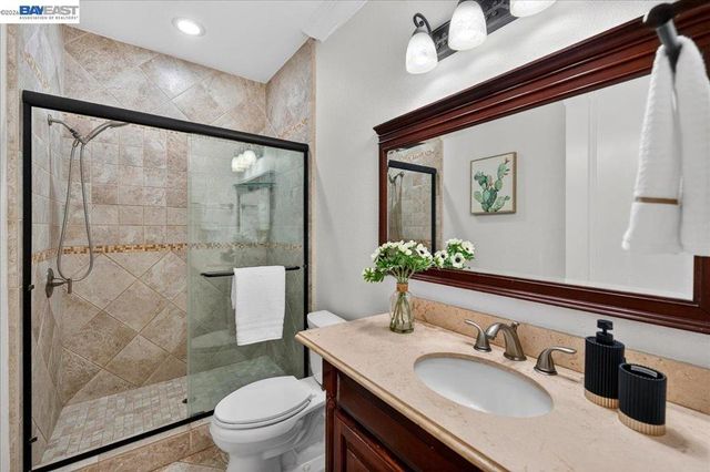 725 W Hacienda AVE, Campbell, CA 95008