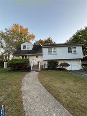 15 Slingerland Avenue, Pequannock Township, NJ 07440