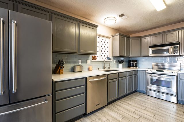 3317 Zia Street NE, Rio Rancho, NM 87144