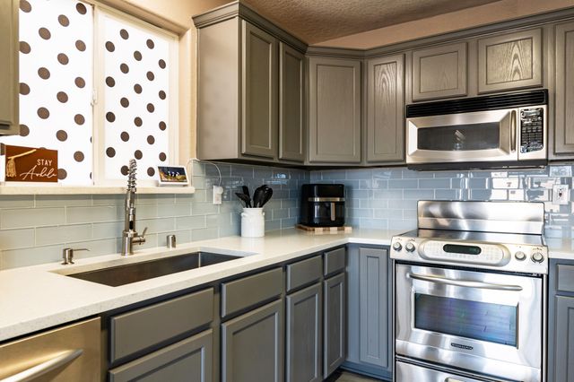 3317 Zia Street NE, Rio Rancho, NM 87144