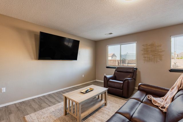 3317 Zia Street NE, Rio Rancho, NM 87144