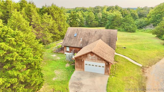 605 W Iowa Street, Whitefield, OK 74472