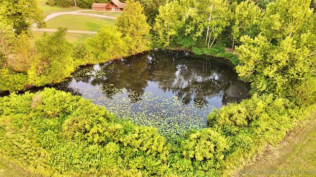 605 W Iowa Street, Whitefield, OK 74472