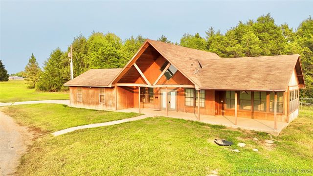 605 W Iowa Street, Whitefield, OK 74472